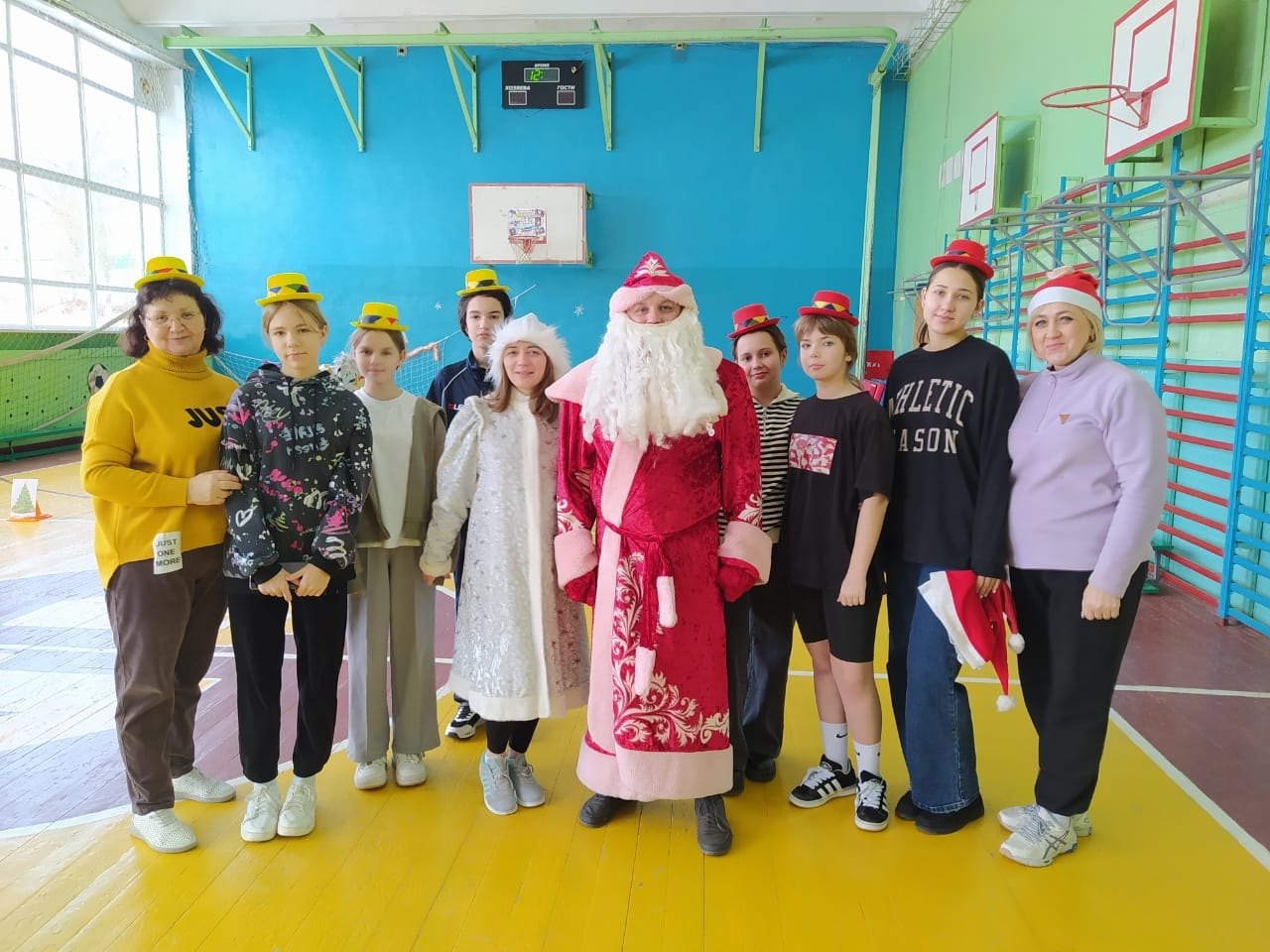 &amp;quot;Весёлые старты&amp;quot; в рамках новогодней декады спорта.