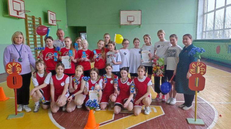 Спортивный праздник, посвященный дню 8 Марта "А ну-ка, девочки!'".